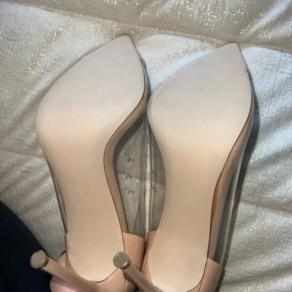 Heels - Picture 4 of 4